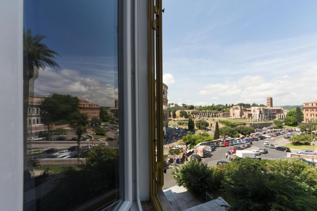B&B Colosseo Panoramic Rooms Рим Экстерьер фото